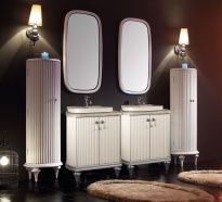 Тумба Tessoro Rivoli 80 корпус белый/цоколь с ножками серебро